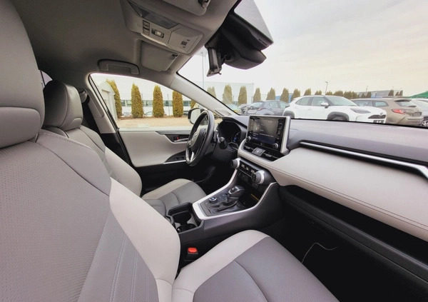 Toyota RAV4 cena 159900 przebieg: 64411, rok produkcji 2019 z Strzegom małe 154